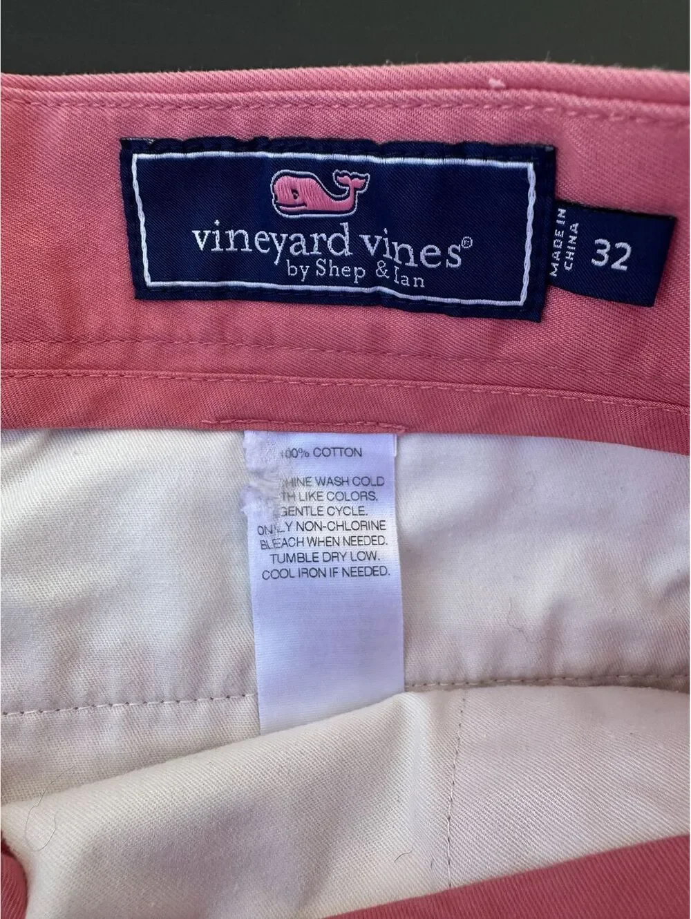 Vineyard Vines Pink Whale Shorts Size 32 - Picture 3 of 3